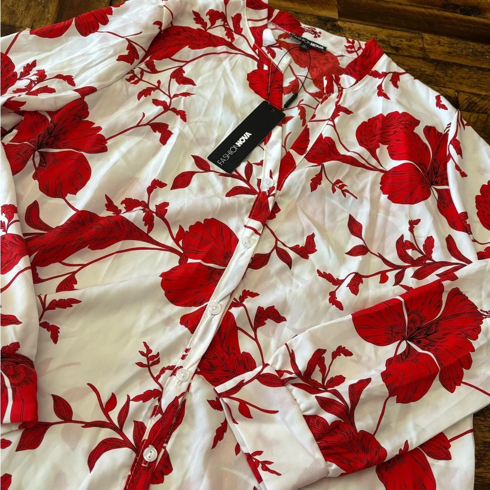 Fashion Nova Vibrant Red Floral Blouse - Picture 3 of 7